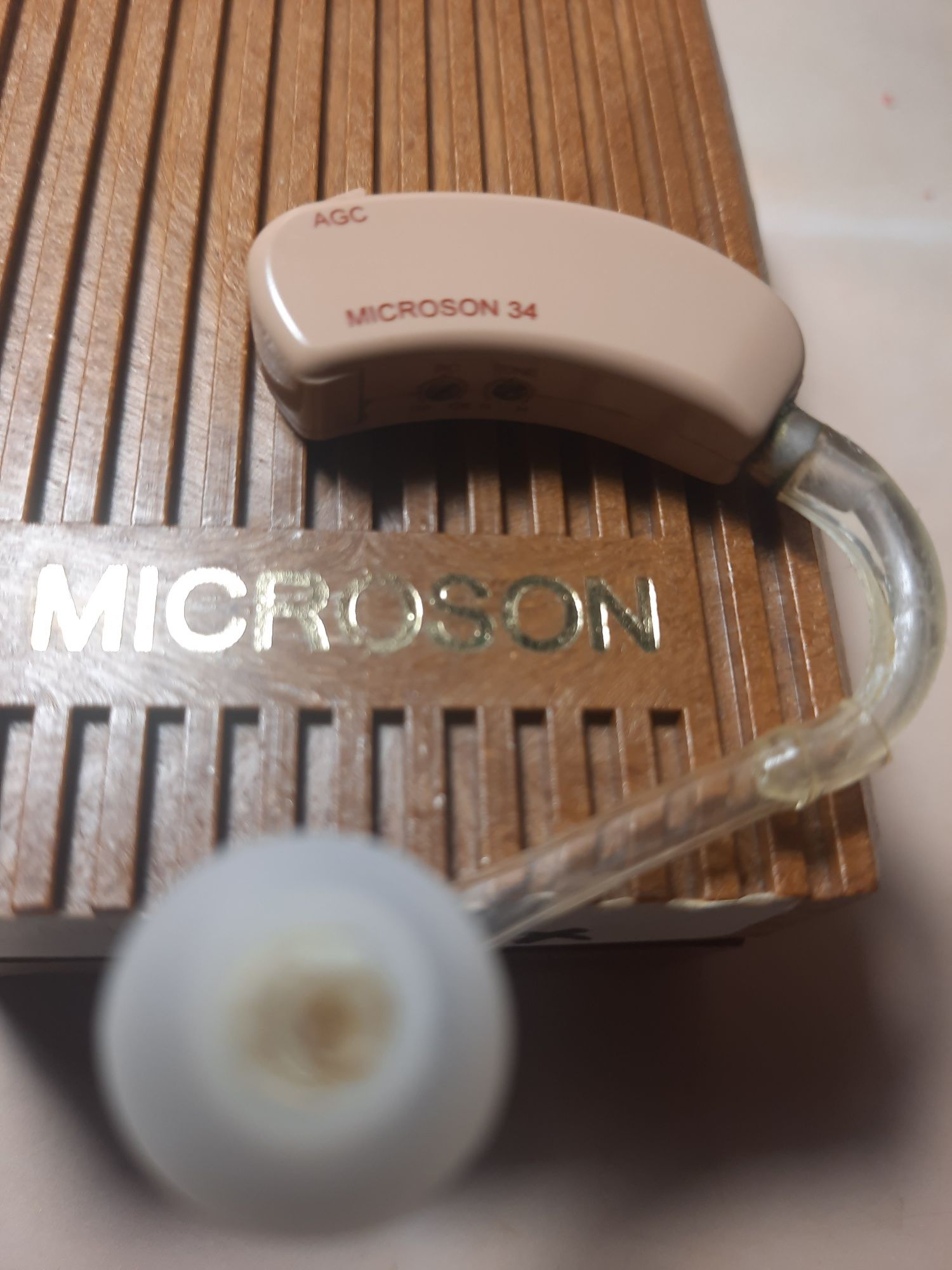 Слуховий апарат MIKROSON Італія новое состояние .