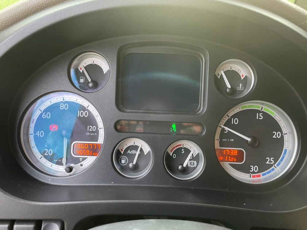 Продам тягач DAF 105