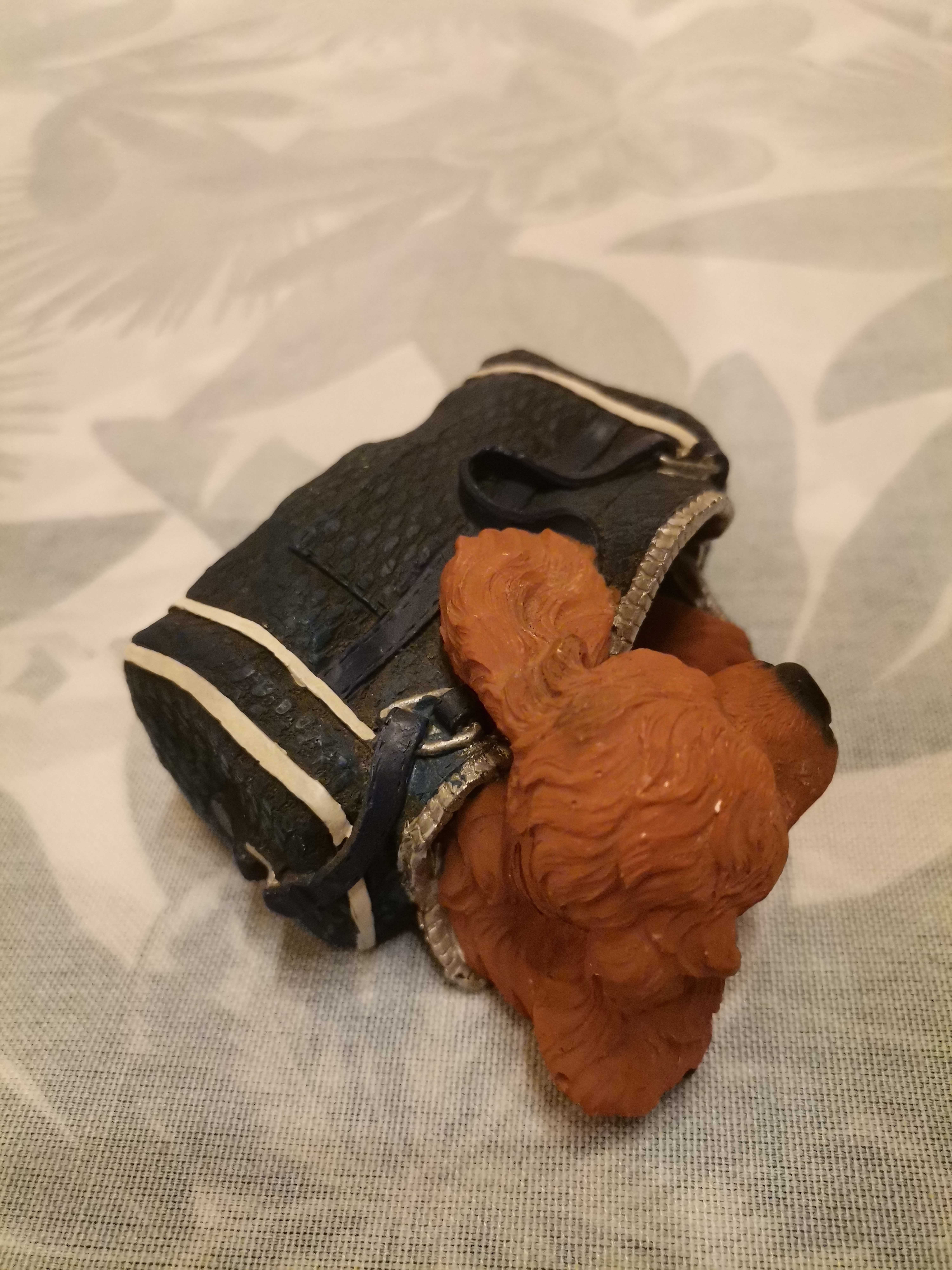 Figurka piesek w torbie