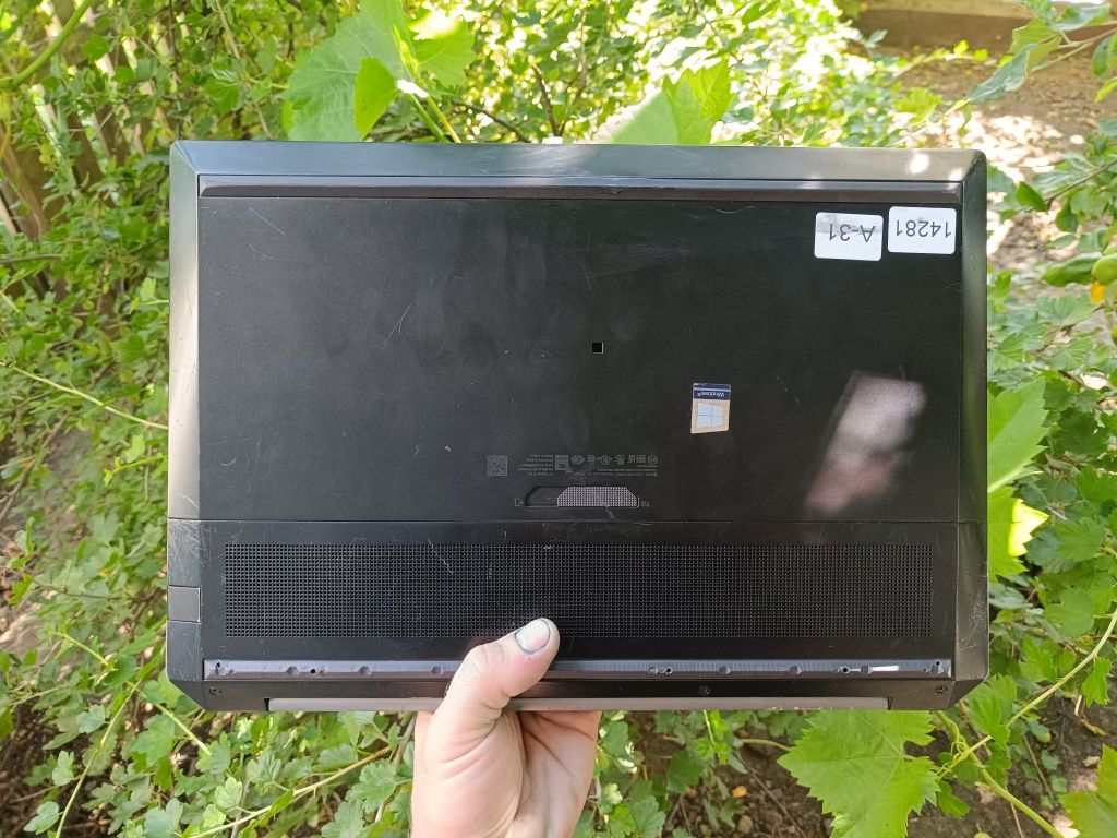 6 ядер, Ігровий ноутбук HP (i7 8850H/16/512/P1000 4GB)