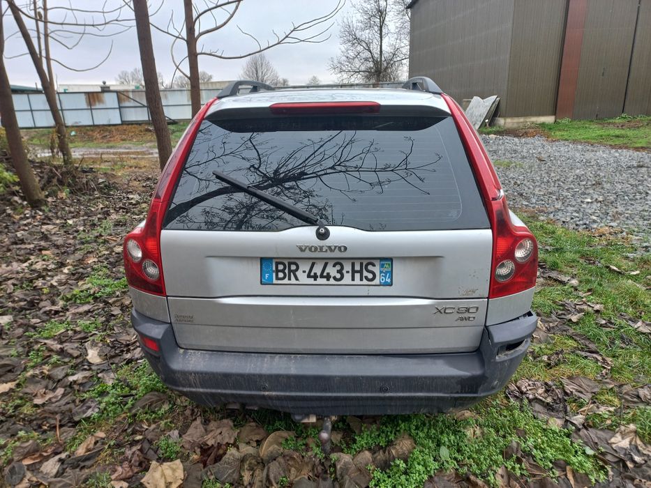 Продам Volvo xc 90.