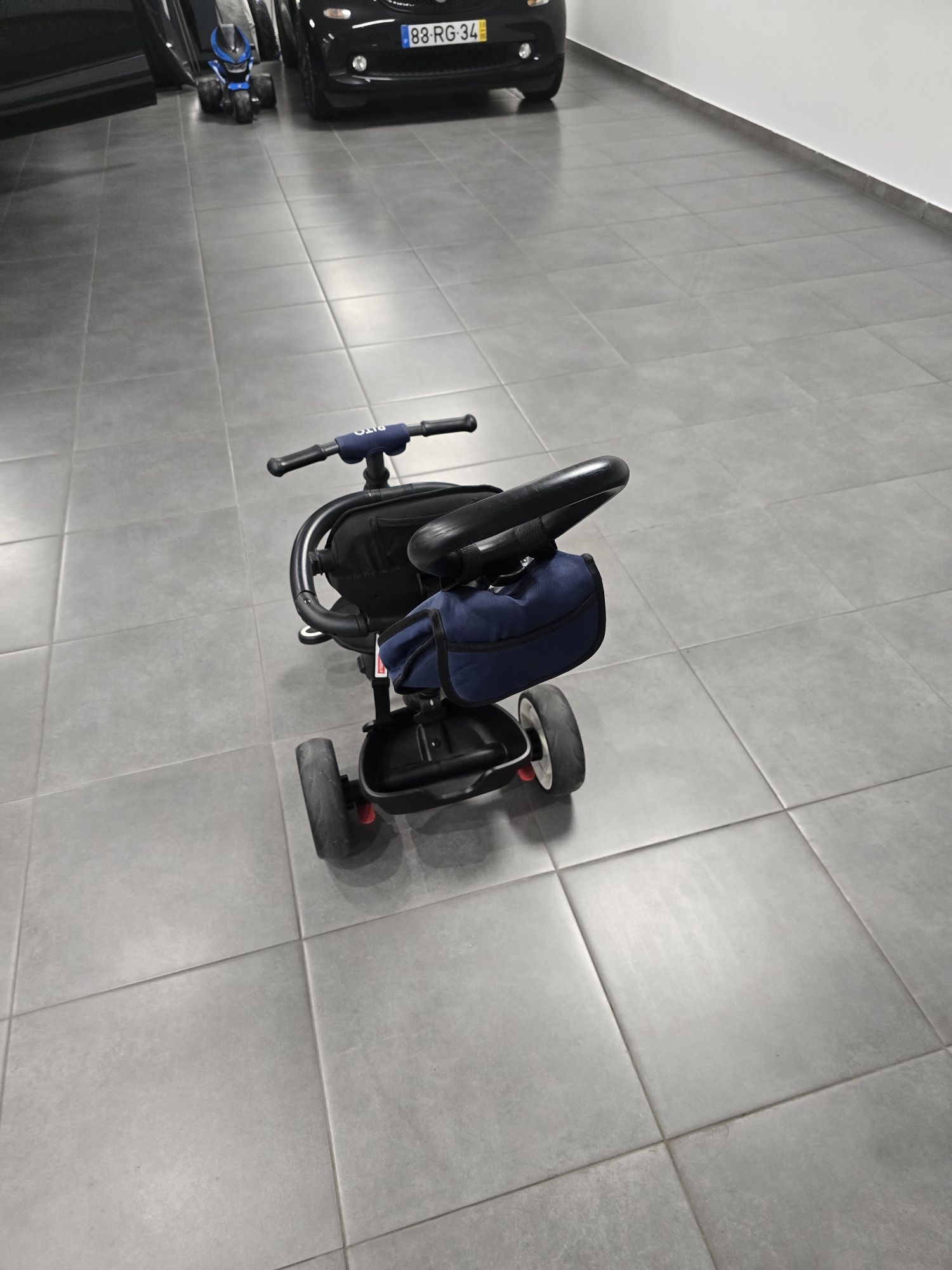 Triciclo marca Vito