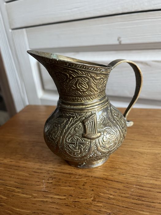 Wazonik mosiądz ciężki antyczny dekoracja