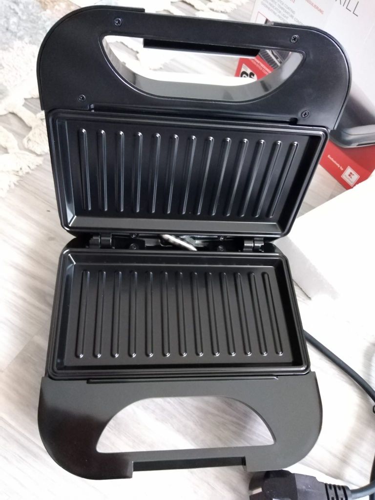 Grill kontaktowy elektryczny 750W nowy