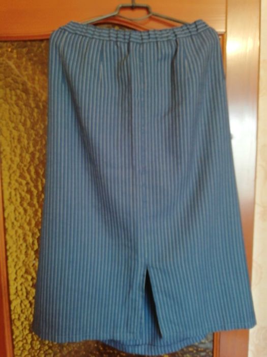 Юбка демисезонная, синяя в полоску, 58-60 размер