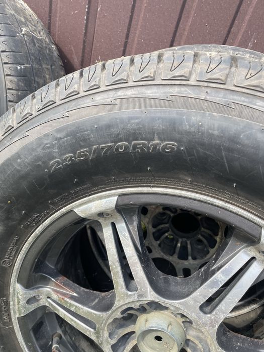 Диски з шинами Mazda Trebute