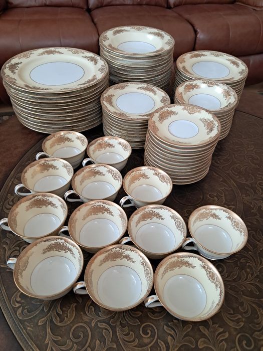 Порцеляновий столовий сервіз Noritake на 12 осіб, 92 предмети. Японія
