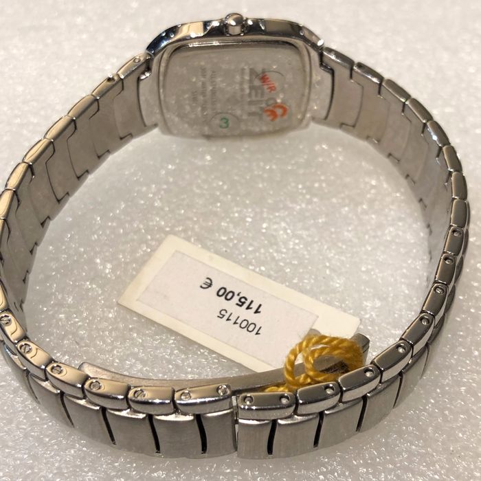 Relógio Zeit Quartz 28mmx25mm - Nunca Usado com Etiqueta