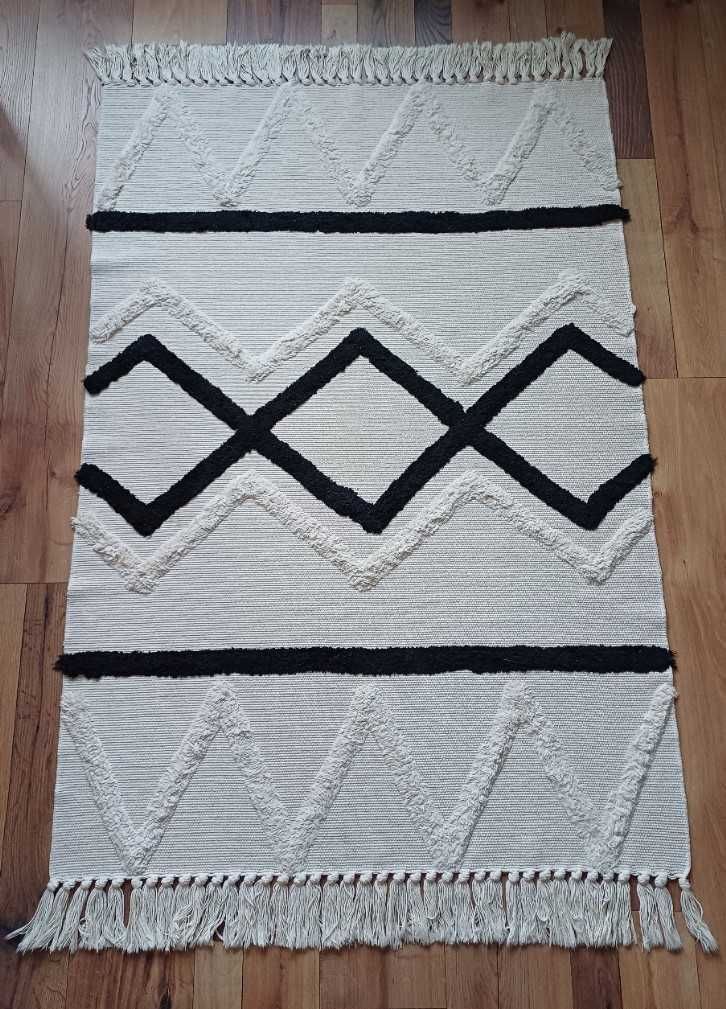 Dywanik z frędzlami MAKRAMA BOHO ETNO 147 x 100 cm