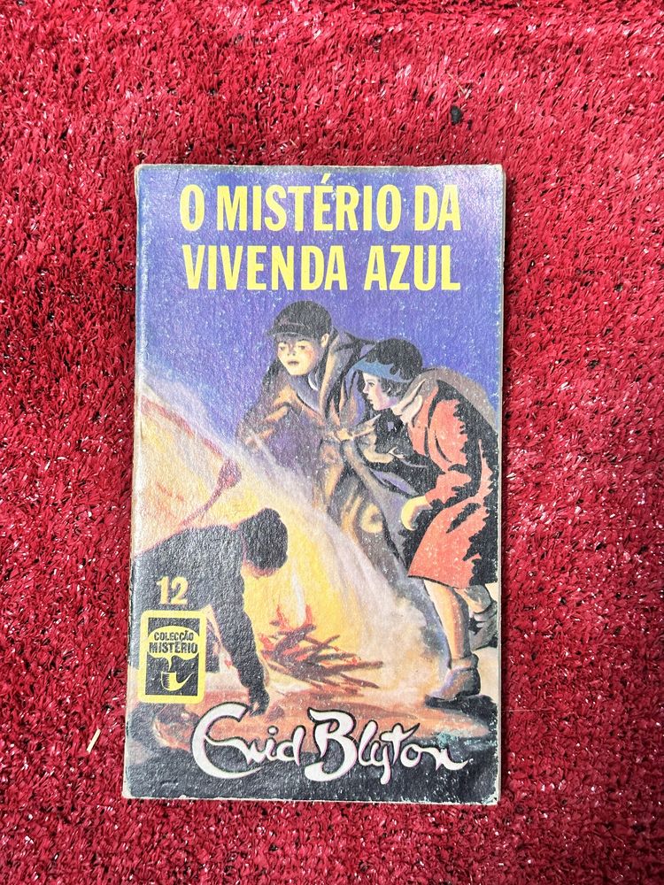 4 livros titulos variados