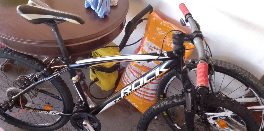 Bicicleta btt usadas mas em bom estado