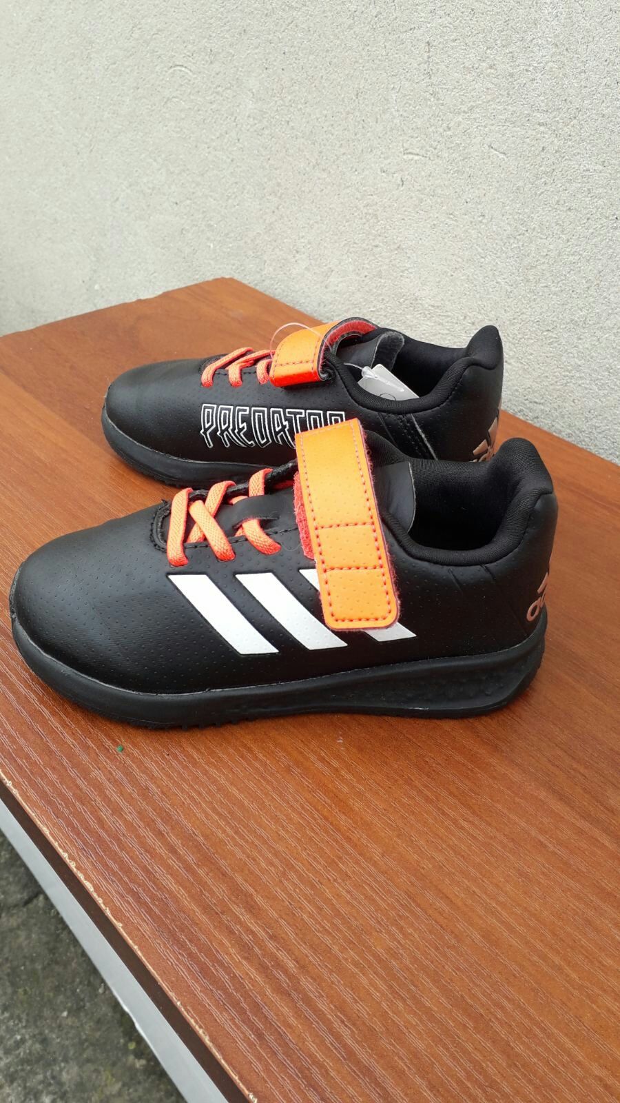 Кросівки дитячі adidas 24