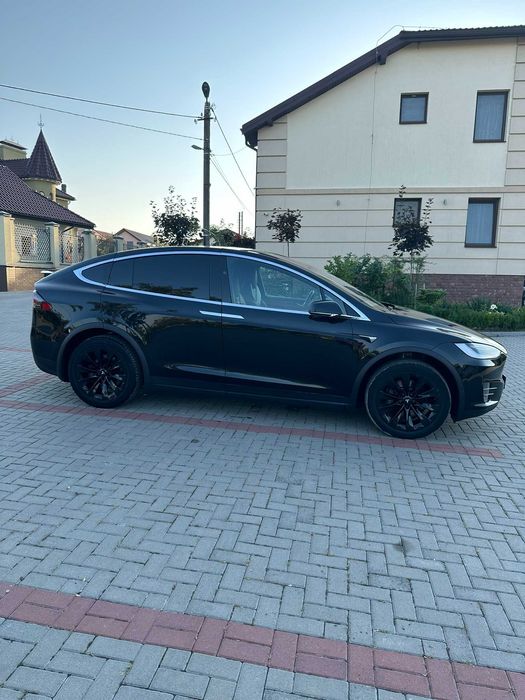 Tesla Model X Dual Motor 2017 Європа