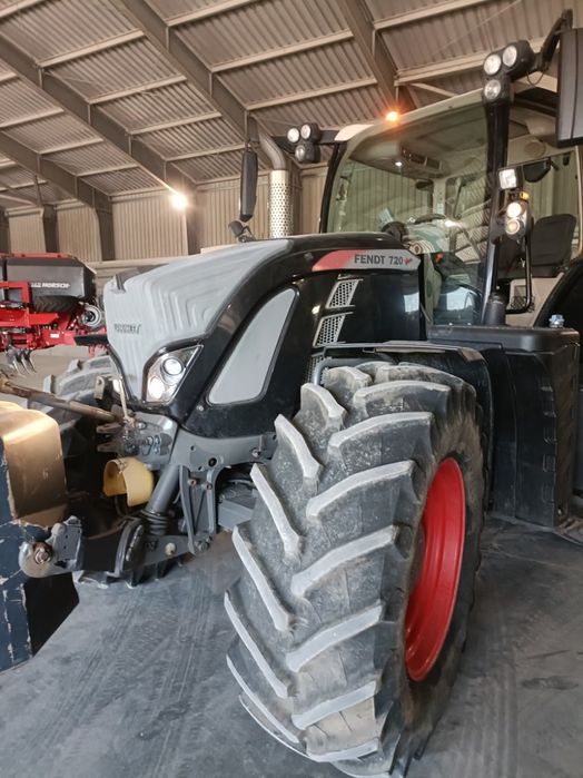 Fendt 720 cena brurto Profi Plus brutto cena rok 2020 black beauty GPS