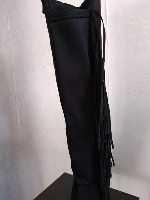 Нові високі велюрові чоботи з бахромою, р. 40