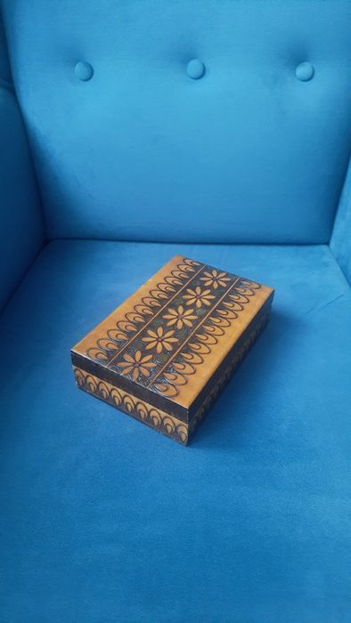 Drewniana szkatułka pudełko organizer na biżuterię akcesoria