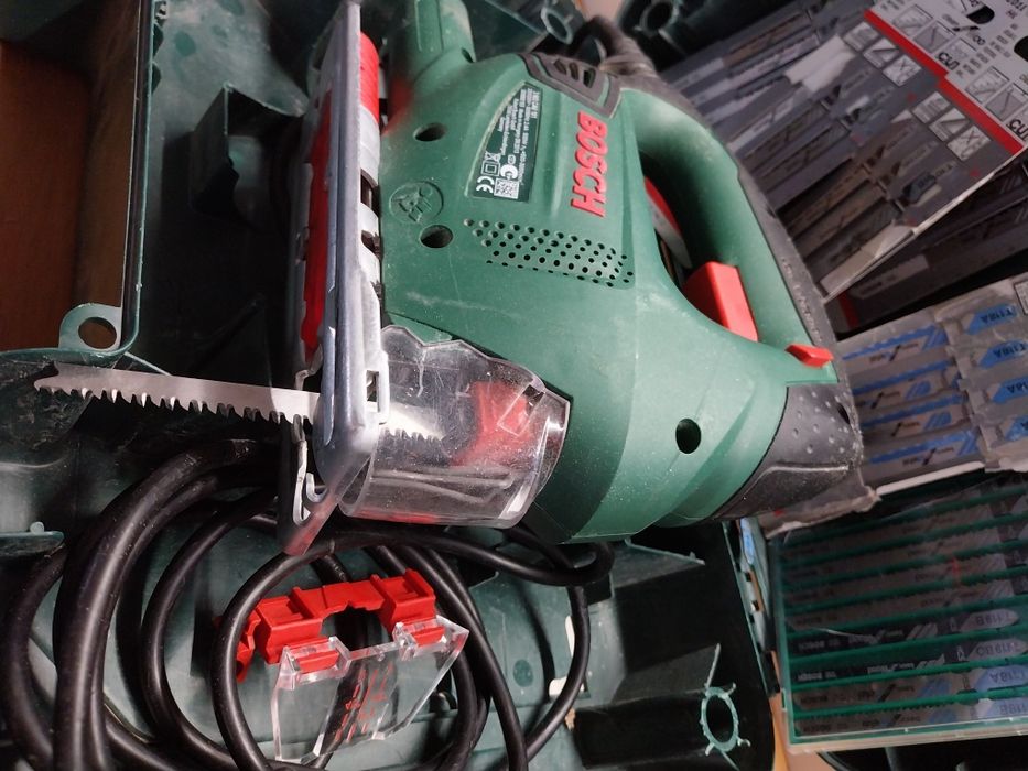 Serra de Tico-Tico Bosch PST 800 PEL