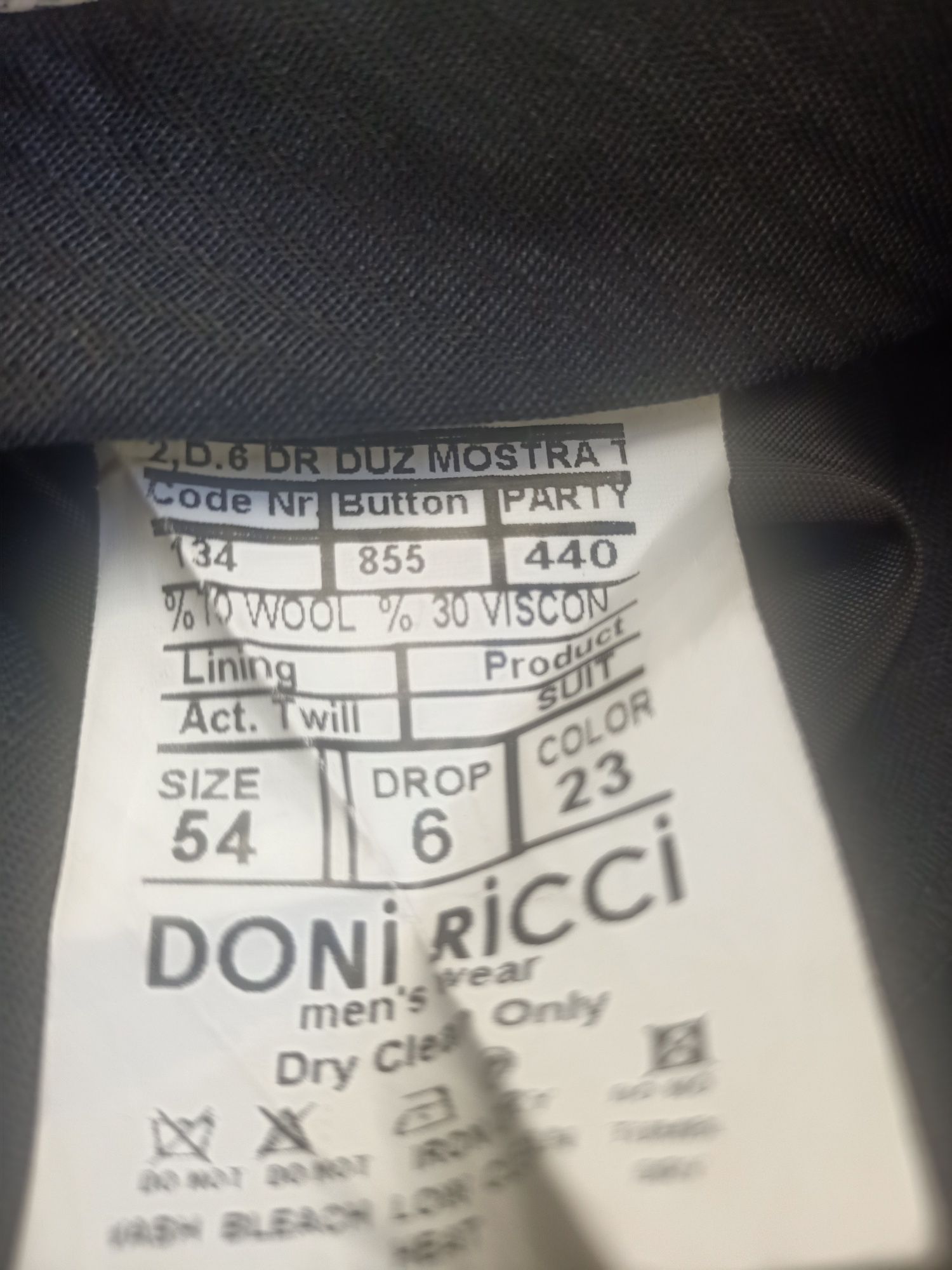 Костюм фирменныйDoni Ricce