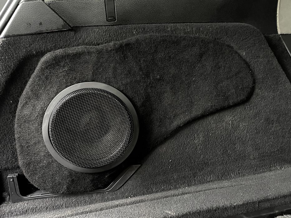 Автозвук Автосвет Шумоизоляция Сабвуферы Замена магнитол Камеры вида