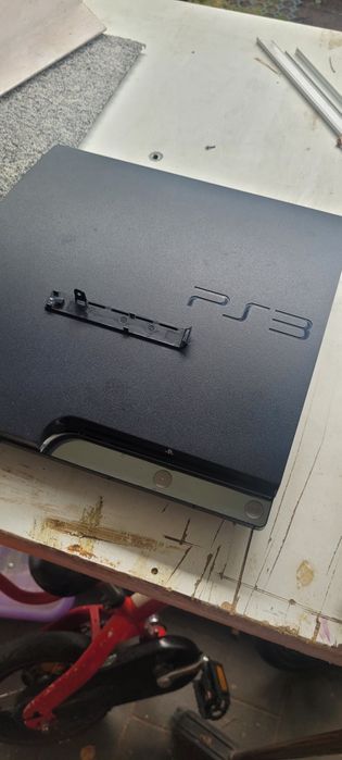 Sprzedam PS3 play station 3 slim cech-2504b