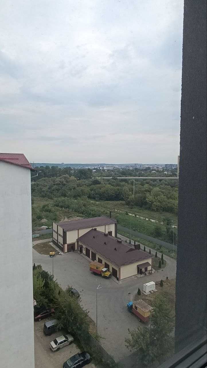 Продається простора 1 к.квартира - Целевича!