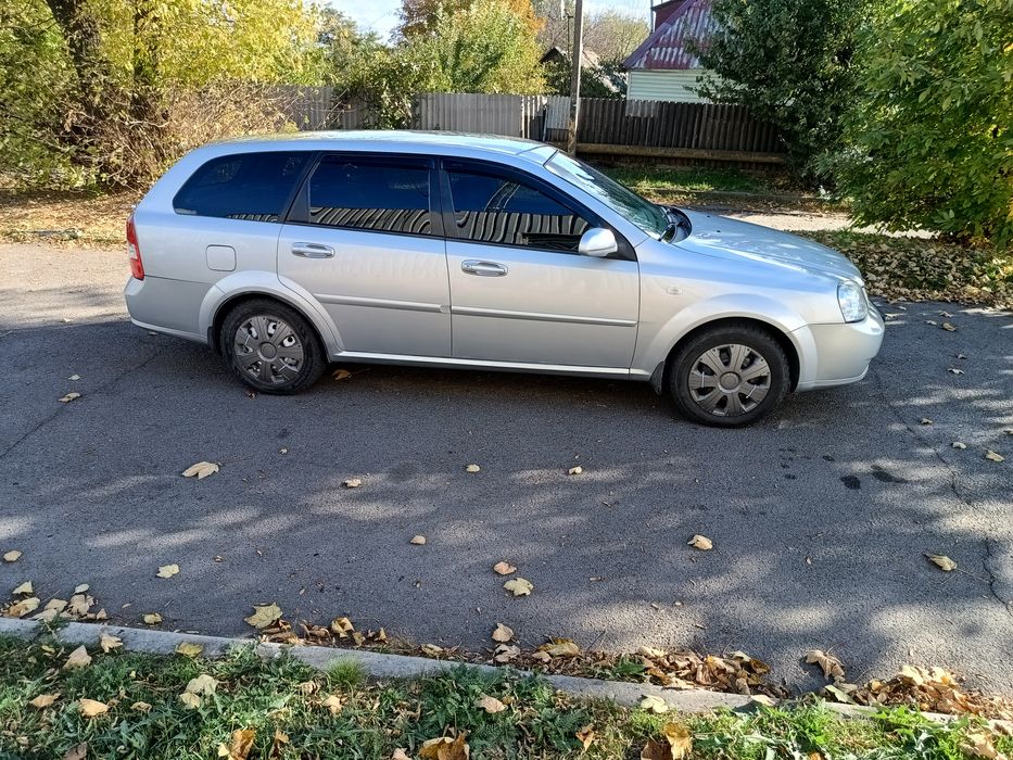 Продам Шевроле Лачетти 1.8