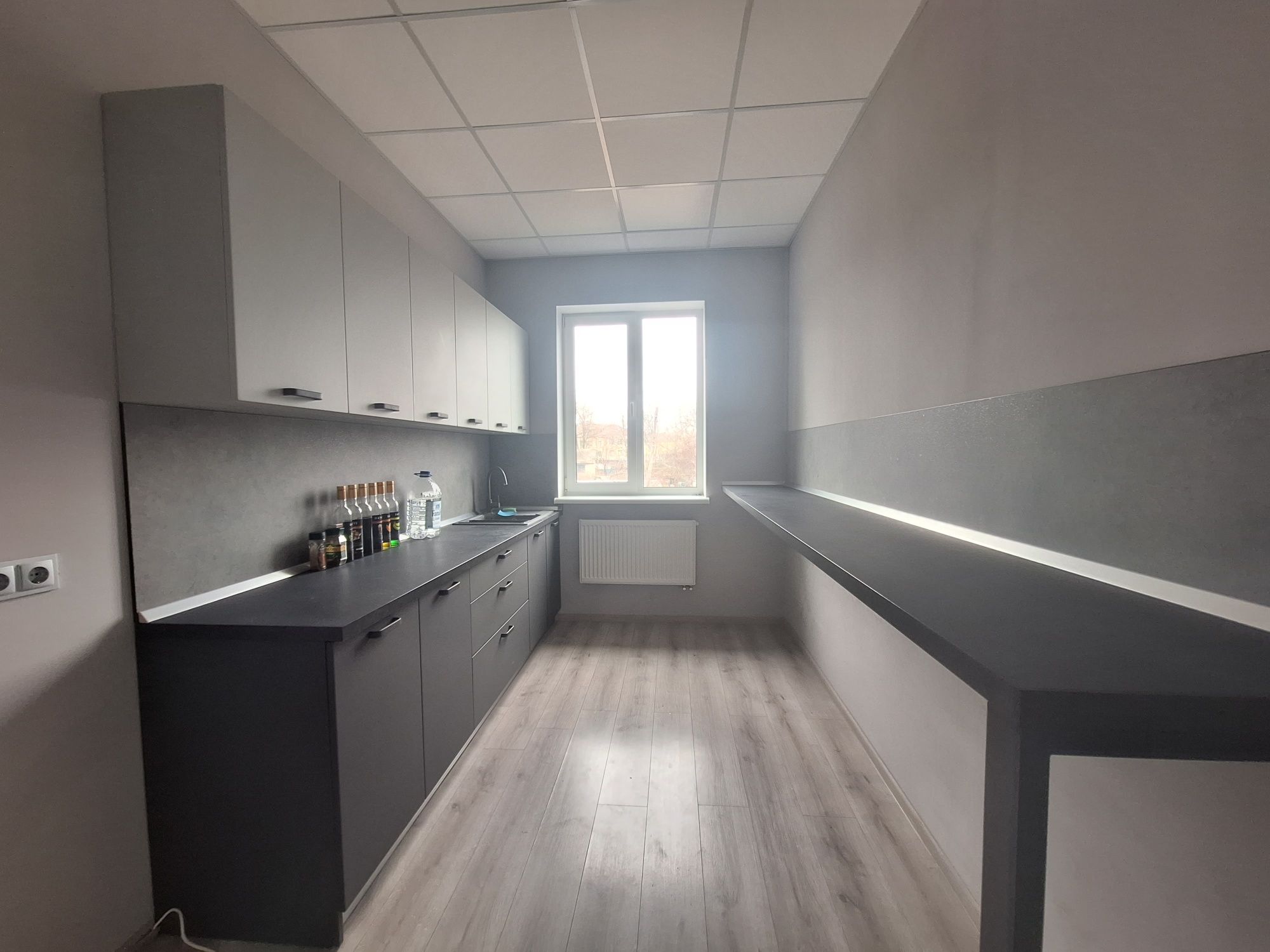 Здам нежитлові приміщення (65, 75,85м) в центрі