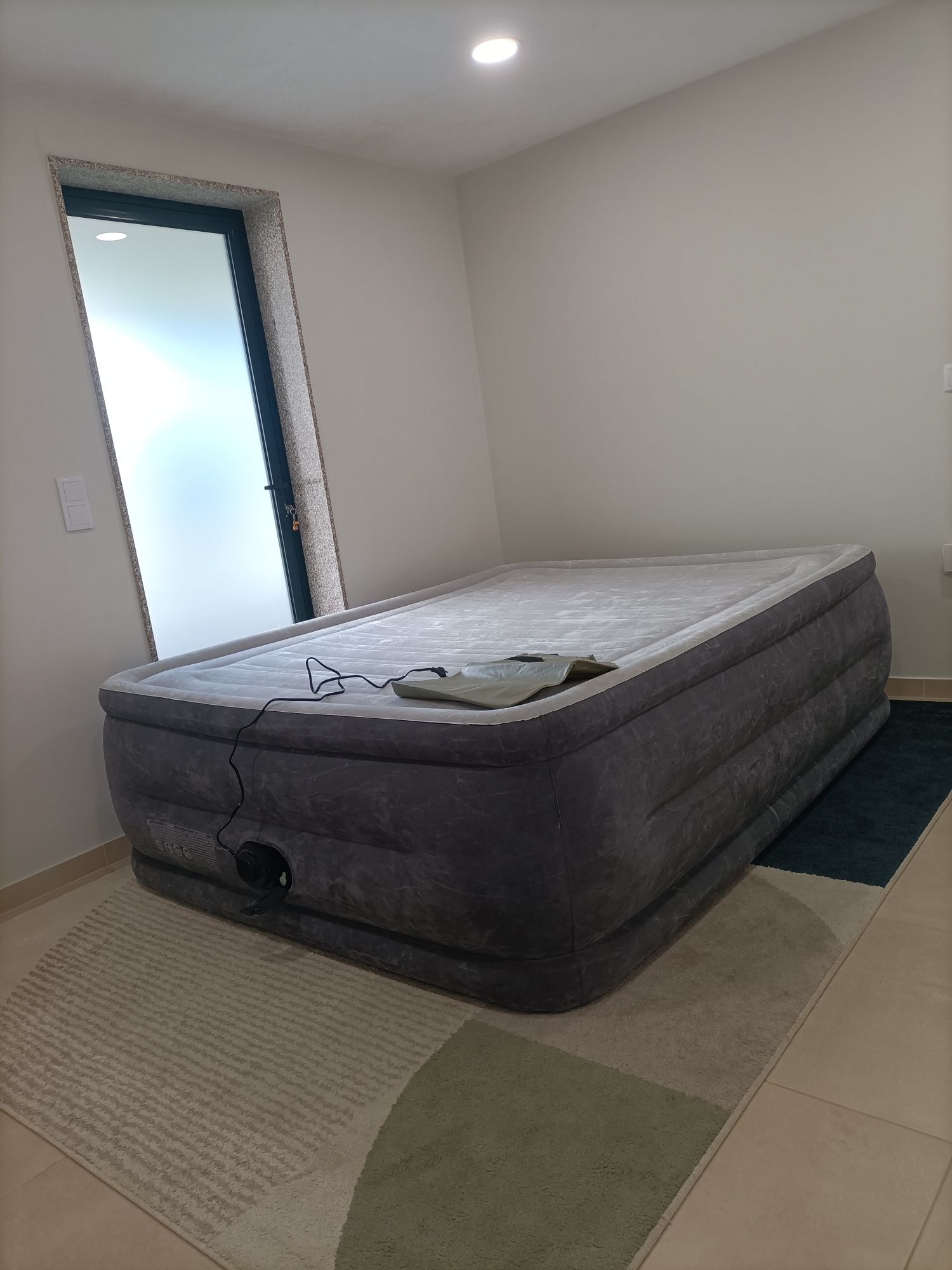 Colchão Insuflável Intex Dura-Beam Delux