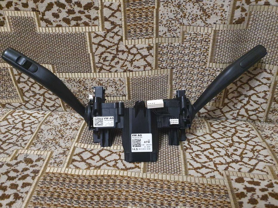 Переключатель подрулевой Volkswagen 5k0 953 502 BG