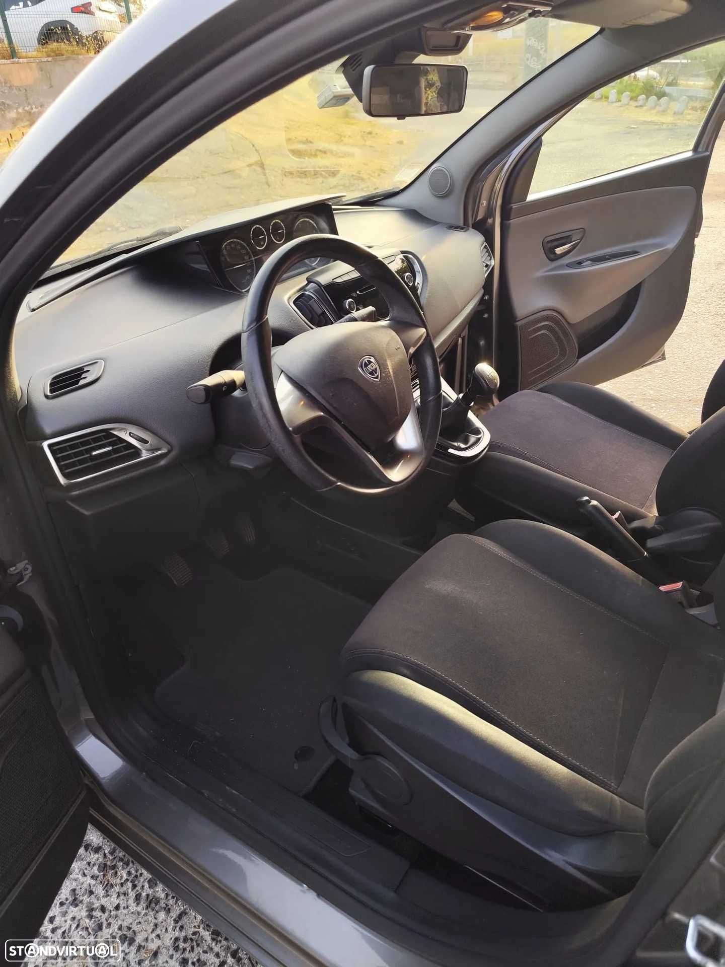 Lancia Ypsilon 1.3 M-jet S&S Gold