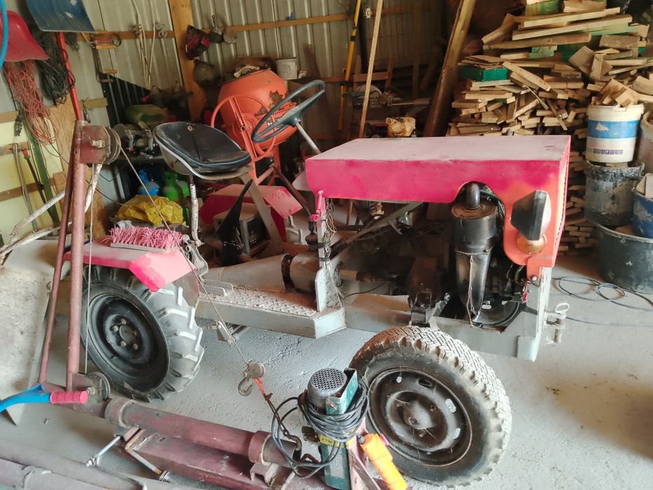 Traktor ciągnik sam