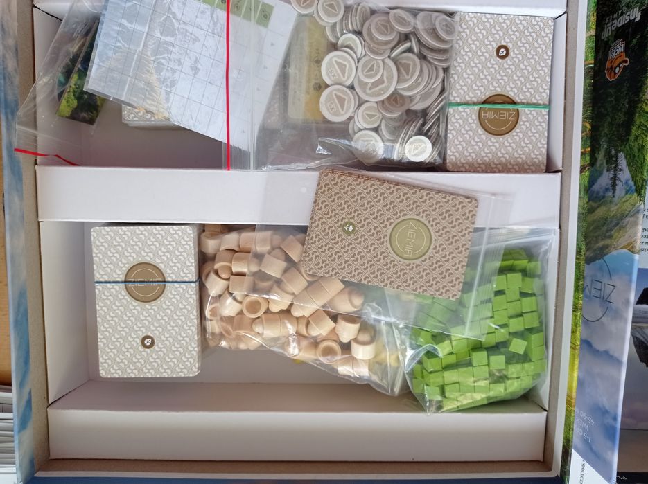 Ziemia gra planszowa.