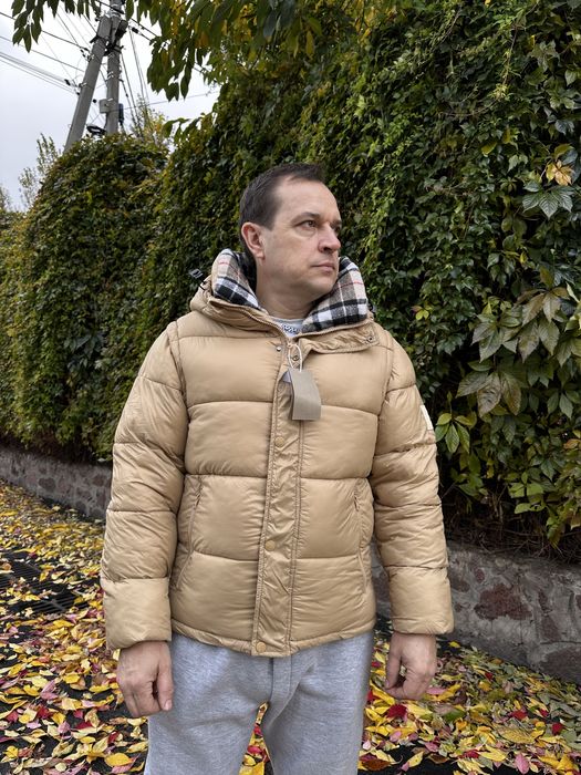 Стильна куртка Burberry (трансформується у жилетку)