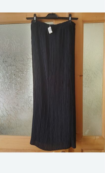 Чорна спідниця максі