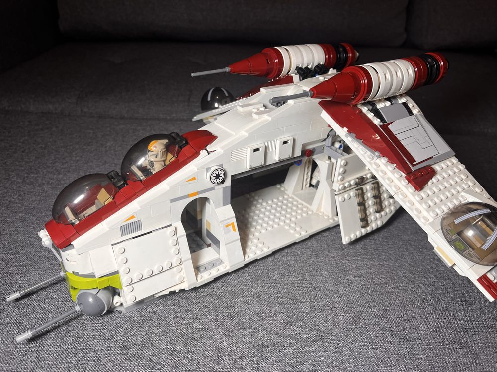 2013 Lego Star Wars Republic Gubship 75021