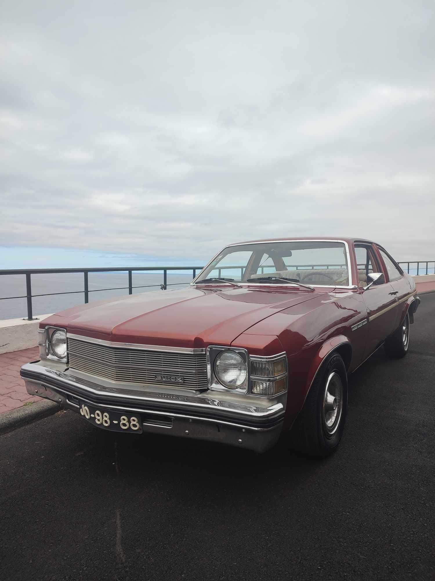 Buick Skylark Coupé V8 de 1976