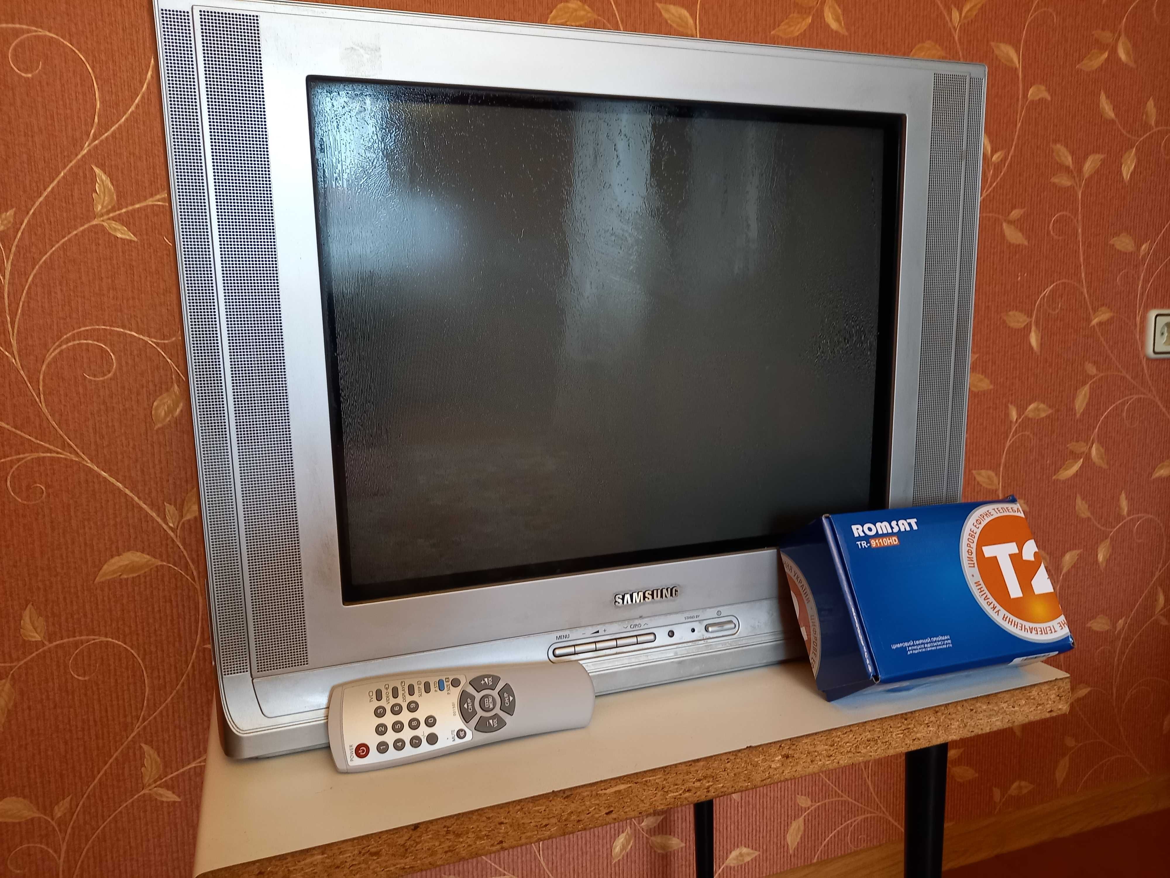 телевізор САМСУНГ, цирова приставка Т-2, антена та кабель