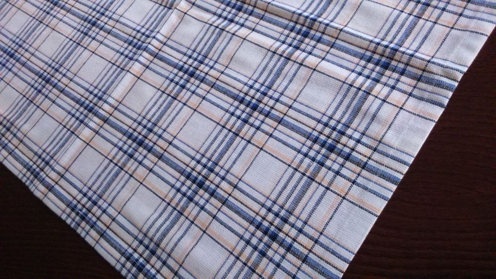 Beżowa- niebieska krata serweta 65x65 bieżnik -2szt