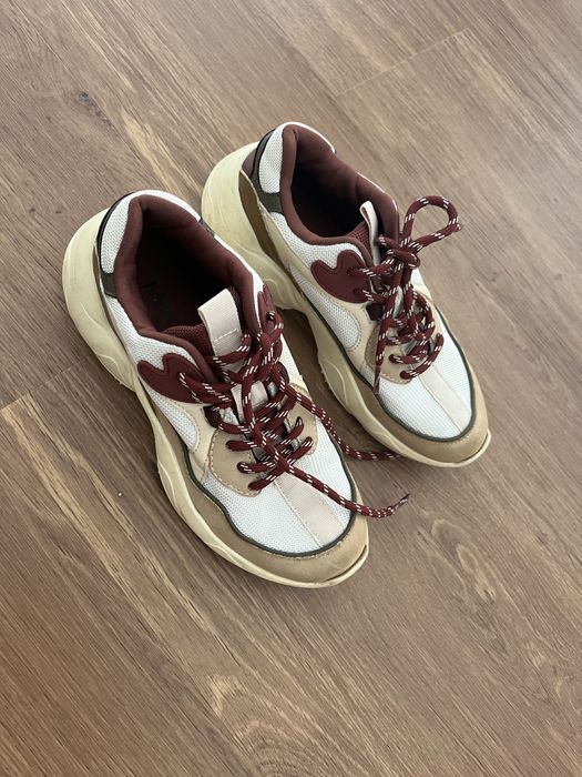 Tenis MNG 36 bom estado