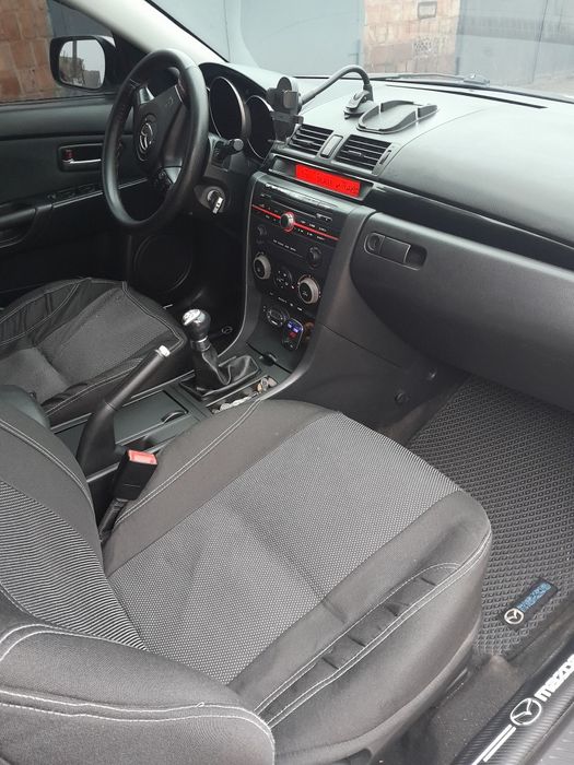 Продам мазду 3 1.6