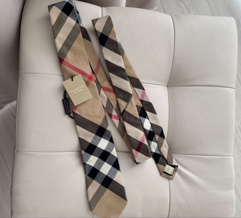 Burberry краватка