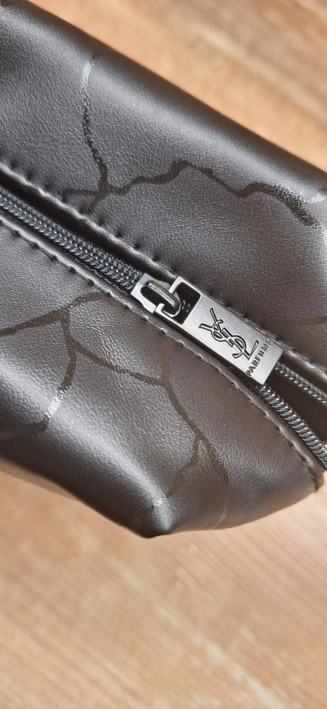yves saint laurent kosmetyczka Nowa
