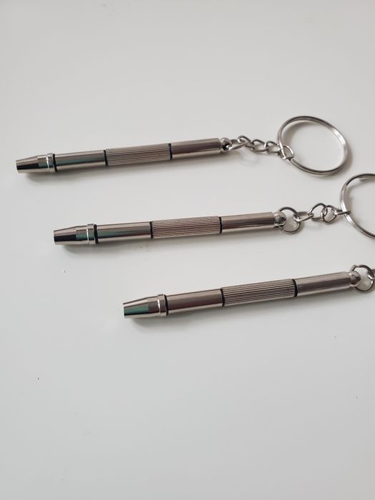 Wkrętak śrubokręt precyzyjny do napraw okularów 4w1 mini brelok 3 szt.