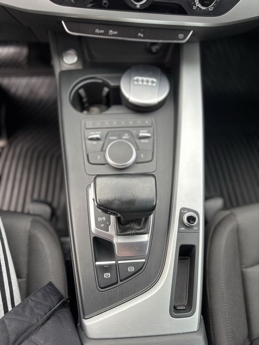 Audi A4 2018р S-tronic