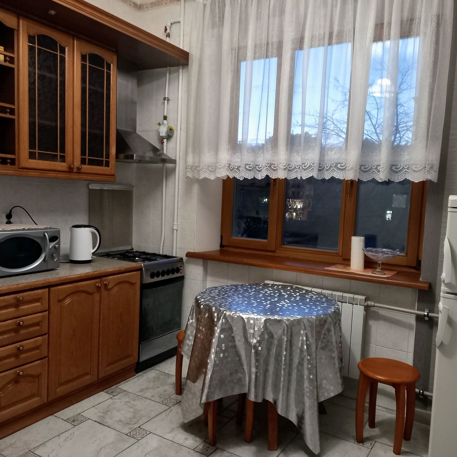 двокімнатна сталінка, пл.  Льва Толстого, Бессарабка, вул.  Ш Руставелі