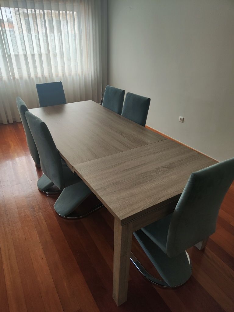 Mesa de sala de jantar mais 6 cadeiras com tecido antigato