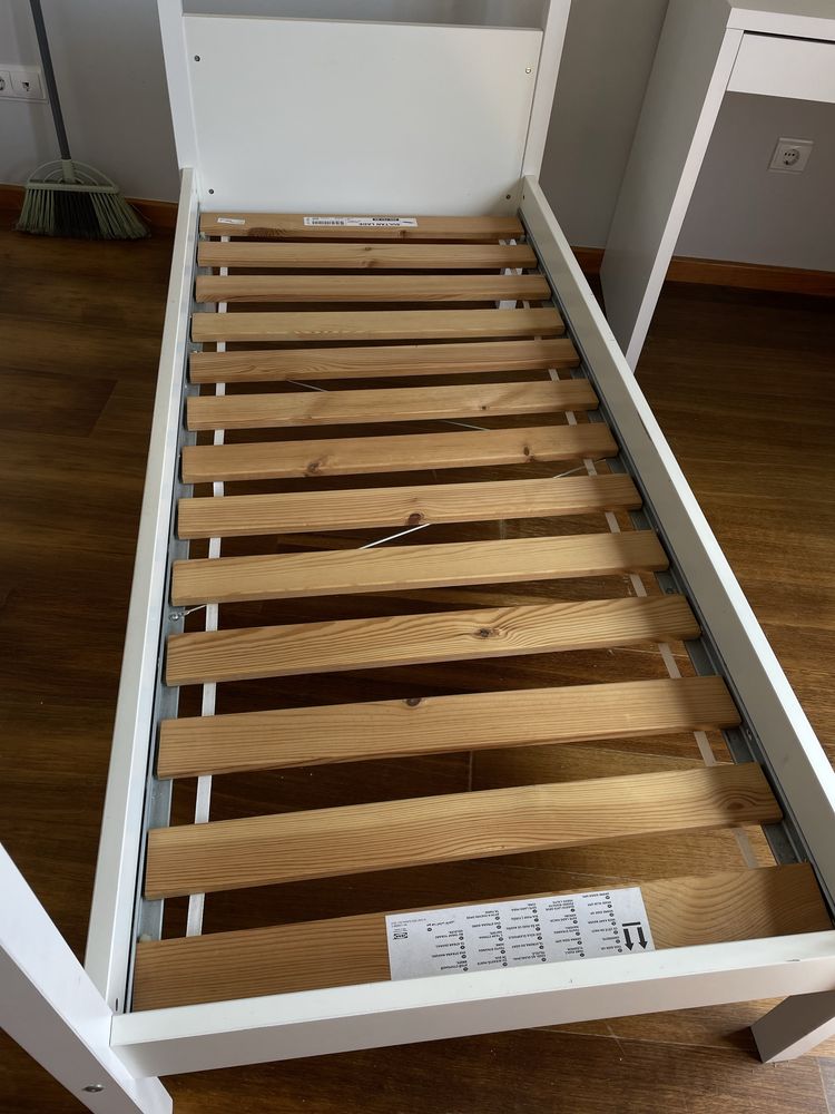 Cama Ikea branca dossel criança