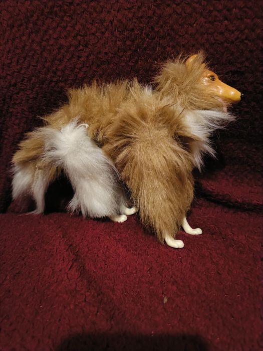 Conjunto Barbies  antigas mais Ken e cão Collie