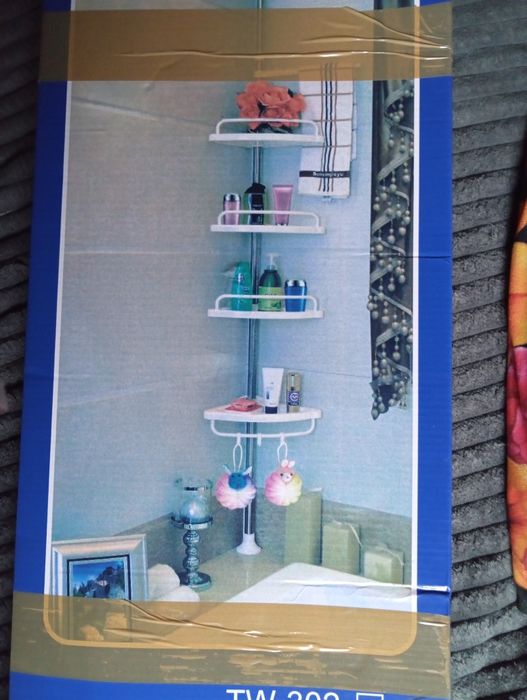 Półka narożna do  pod sufit