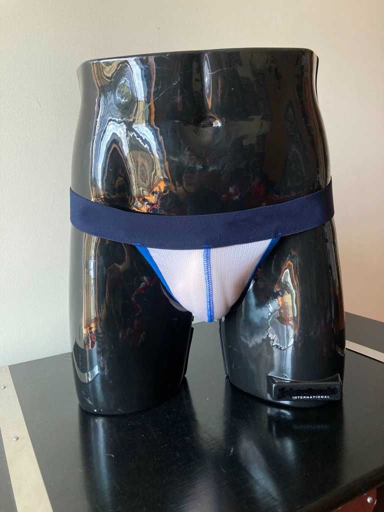 Jockstrap, fio dental, cuecas e boxers para homem